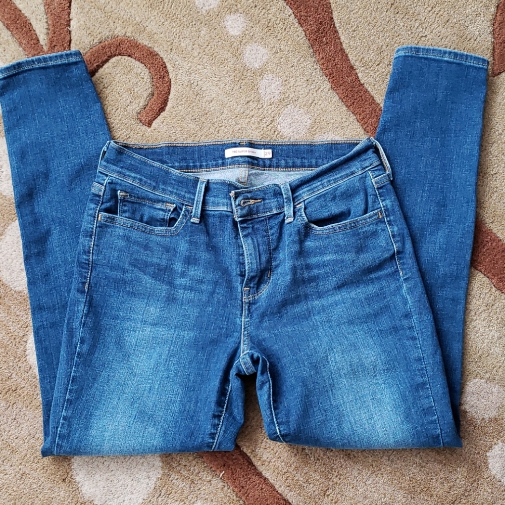 Levi's 710 Super Skinny jeans